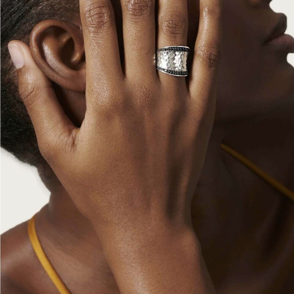 John Hardy Black Spinel Sapphire Saddle Ring 6